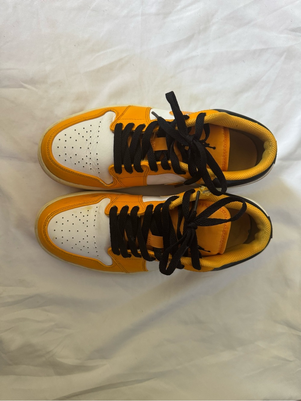 Air Jordan 1 Low Taxi White / size 7.5 / used / in good conditions